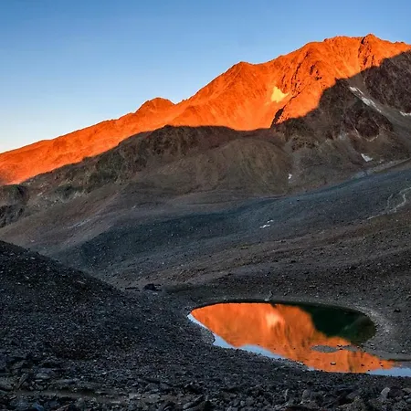 Semesterbostad Haus Wolfi Sautens