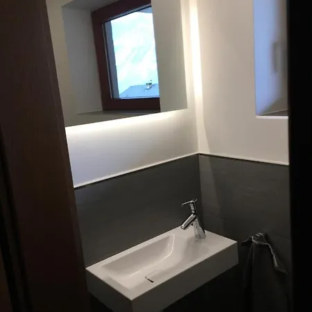 Semesterbostad Haus Wolfi *