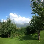 Haus Wolfi Tatil Evi Sautens